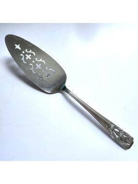 Vintage Harmony House Classic Filigree Cake Pie Server Silverplate 10 1/4"